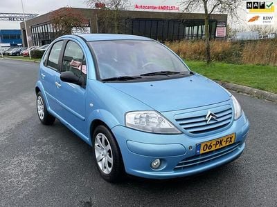 Blauw (metallic) Gebruikt 2004 Citroën C3 Exclusive Hatchback | € 1.350 (Eerlijke prijs)