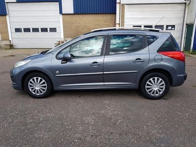 tweedehands Peugeot 207 Outdoor SW 1.4 VTi X-line lage km staand, airco/panoramadak