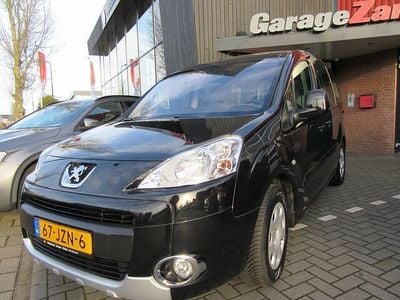 Zwart Gebruikt 2009 Peugeot Partner Tepee MPV | € 8.950 (Iets duurder)