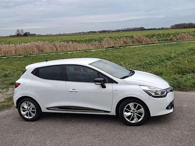 Wit Occasion 2016 Renault Clio IV LIMITED Hatchback | € 7.750 (Eerlijke prijs)