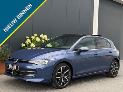 Occasion VW Golf VIII 150 PK (110 kW) 2024 Blauw Hatchback