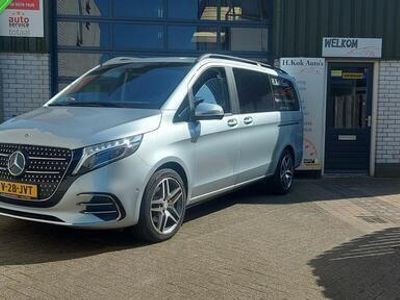 Mercedes V220