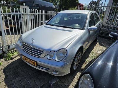 Mercedes C200