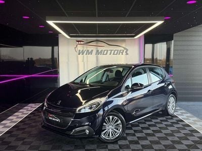 Blauw Occasion 2018 Peugeot 208 Signature Sky Hatchback | € 11.995 (Iets duurder)