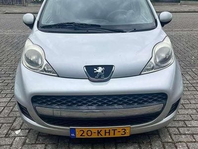 Zilver Gebruikt 2009 Peugeot 107 Hatchback | € 2.600 (Eerlijke prijs)