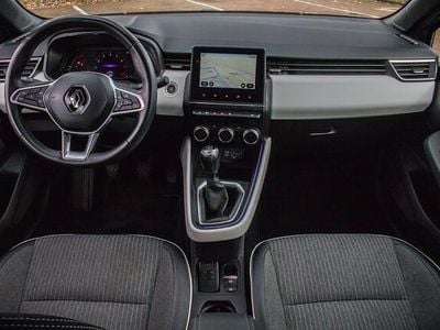 Occasion Renault Clio V Techno 93 PK (68 kW) 2023 Grijs Hatchback