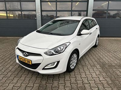 Wit Occasion 2013 Hyundai i30 Stationwagen | € 10.830 (Iets duurder)