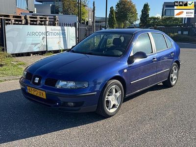 Blauw Gebruikt 2004 Seat Leon Sport Hatchback | € 1.100