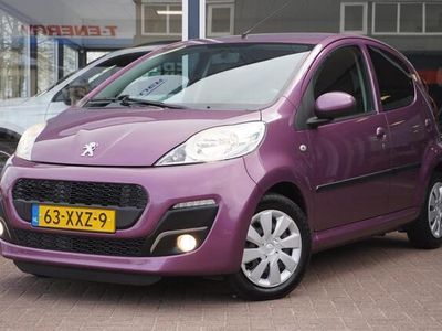 Occasion Peugeot 107 Envy 68 PK (50 kW) 2012 Paars, metallic lak Hatchback