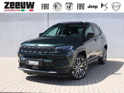 Groen, metallic lak Gebruikt 2024 Jeep Compass Summit SUV | € 44.900