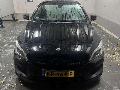 Zwart Occasion 2014 Mercedes CLA180 Prestige Sedan | € 12.750 (Iets duurder)