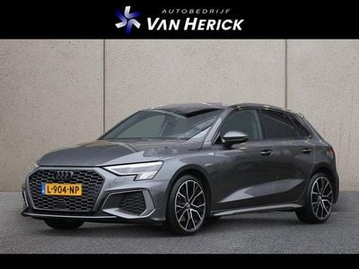 Grijs Gebruikt 2021 Audi A3 S-Line Hatchback | € 23.745 (Eerlijke prijs)