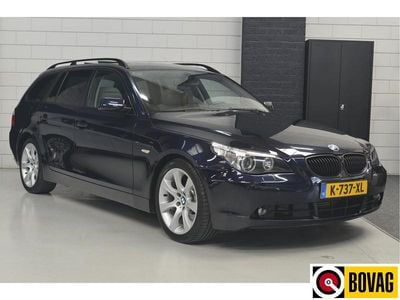 Blauw, metallic lak Gebruikt 2005 BMW 545 Executive Stationwagen | € 9.950 (Goede deal)