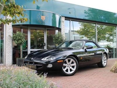 Zwart Occasion 2003 Jaguar XK8 Cabriolet | € 24.950 (Eerlijke prijs)