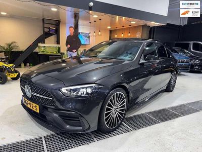 Grijs (metallic) Occasion 2022 Mercedes C180 AMG line Sedan | € 41.995 (Eerlijke prijs)