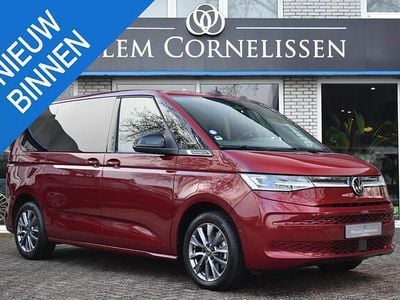 Rood Occasion 2022 VW Multivan Style Van | € 44.950 (Goede deal)
