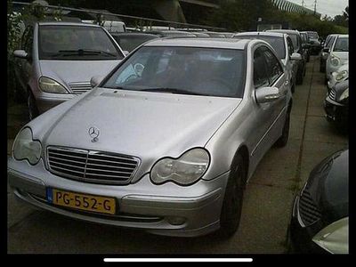 Mercedes C200