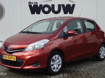 tweedehands Toyota Yaris 1.3 VVT-i 99pk Aspiration Airco | Navi | Trekhaak