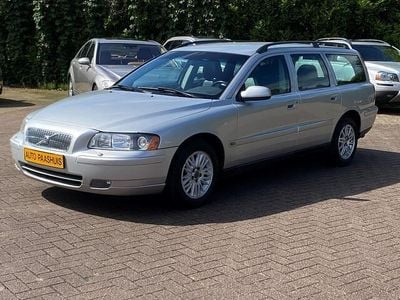 Grijs, metallic lak Gebruikt 2004 Volvo V70 Kinetic Stationwagen | € 7.950 (Eerlijke prijs)
