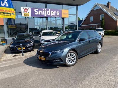 Grijs Occasion 2021 Skoda Octavia Style Stationwagen | € 22.750 (Eerlijke prijs)