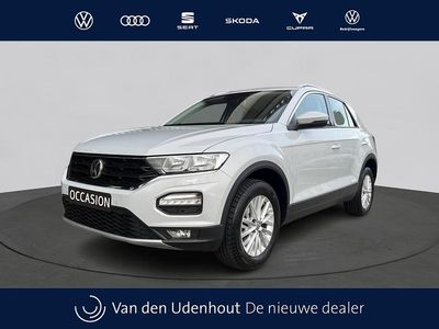 White silver metallic Gebruikt 2020 VW T-Roc Executive SUV | € 25.750 (Goede deal)