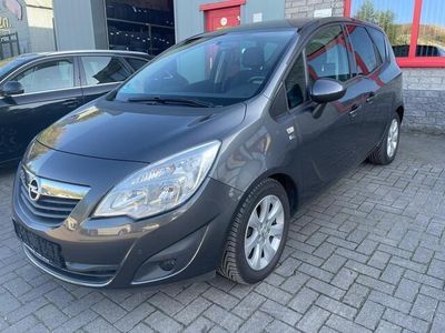 Occasion Opel Meriva 101 PK (74 kW) 2012 Grijs, metallic lak MPV