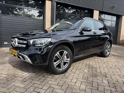 Zwart Occasion 2021 Mercedes GLC300e SUV | € 40.950 (Eerlijke prijs)