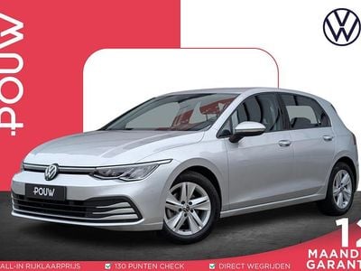 Grijs Gebruikt 2022 VW Golf VIII Life Hatchback | € 20.900 (Eerlijke prijs)