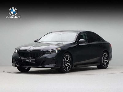 Zwart Nieuw 2025 BMW 530e M Sport Sedan | € 82.007 (Goede deal)