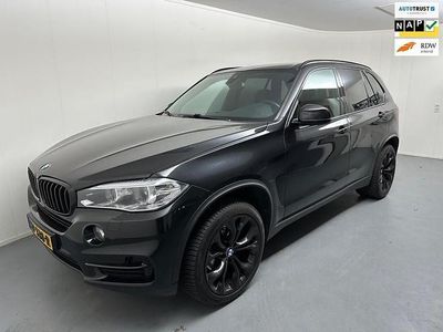 Zwart Gebruikt 2017 BMW X5 Executive SUV | € 22.950 (Eerlijke prijs)