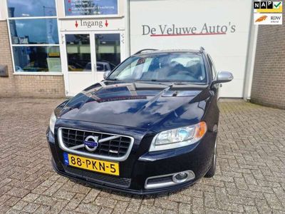 tweedehands Volvo V70 2.0T R-Edition / LEDER / NAVI / NL-AUTO / NAP
