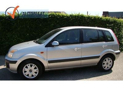Grijs Gebruikt 2007 Ford Fusion Ghia MPV | € 2.999 (Eerlijke prijs)
