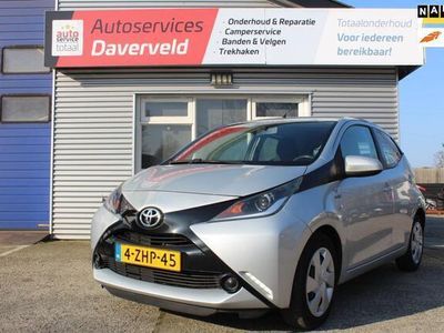 tweedehands Toyota Aygo 1.0 VVT-i x-play, airco, 5 deurs, achteruitrij camera, boekjes, nieuwe apk, cruise control