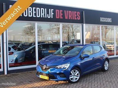 Blauw Occasion 2021 Renault Clio V Business Hatchback | € 10.750 (Eerlijke prijs)