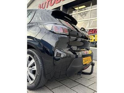 Zwart (metallic) Gebruikt 2020 Peugeot 208 Active Hatchback | € 12.900 (Super prijs)