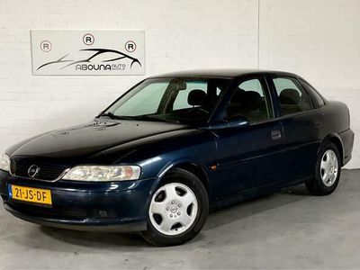 tweedehands Opel Vectra 1.6-16V Business |Clima |CruiseC |Nieuwe Apk