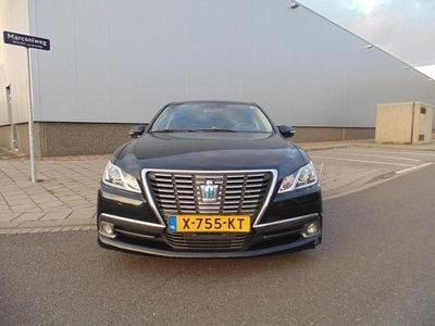 Zwart Occasion 2015 Toyota Crown Sedan | € 11.749