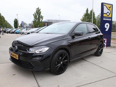 Zwart Occasion 2021 VW Polo Life Hatchback | € 17.949 (Iets duurder)