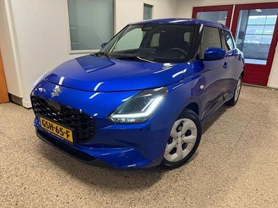 Blauw Occasion 2024 Suzuki Swift Hatchback | € 20.500 (Eerlijke prijs)