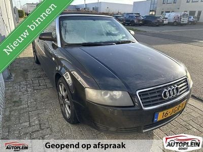Zwart Gebruikt 2004 Audi A4 Cabriolet Cabriolet | € 999