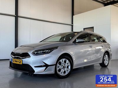 Grijs Gebruikt 2023 Kia Ceed Hatchback | € 18.950 (Eerlijke prijs)