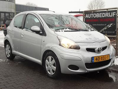 Occasion Toyota Aygo Comfort 68 PK (50 kW) 2011 Grijs Hatchback
