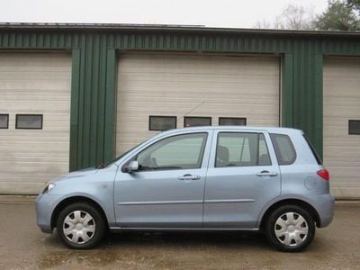 Blauw Occasion 2006 Mazda 2 Touring MPV | € 2.250 (Eerlijke prijs)