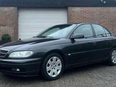 tweedehands Opel Omega 2.2i-16V