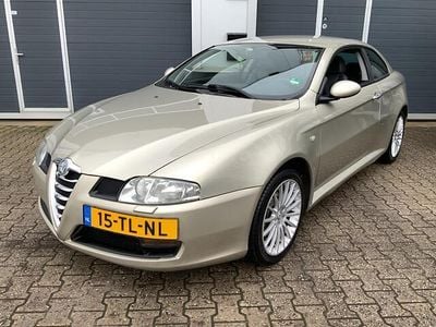Grijs (metallic) Occasion 2006 Alfa Romeo GT Coupé | € 3.250 (Eerlijke prijs)