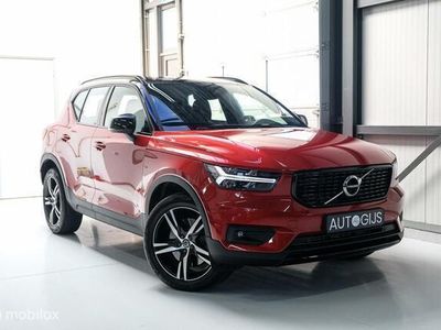 tweedehands Volvo XC40 1.5 T5 Twin Engine R-Design | Camera | Fusion red |