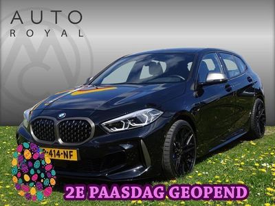 tweedehands BMW M135 1-SERIE i xDrive High Executive 306 Pk - Automaat, F1-Flippers, Navigatie, Head-Up display, Dode hoek, Airco/ECC, Adaptieve cruise, Sportinterieur, Parkeersensoren ,Stoelverwarming, Dodehoek detectie,