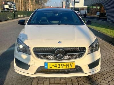 Wit Occasion 2015 Mercedes CLA180 OrangeArt Edition Sedan | € 16.900 (Eerlijke prijs)