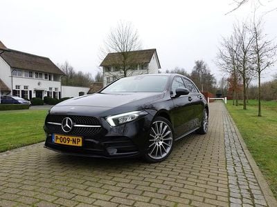 Zwart Gebruikt 2020 Mercedes A250 Premium Plus Hatchback | € 25.950 (Eerlijke prijs)