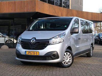 Grijs Occasion 2018 Renault Trafic Authentique MPV | € 16.950 (Duur)